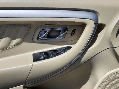 2013 Ford Taurus SE