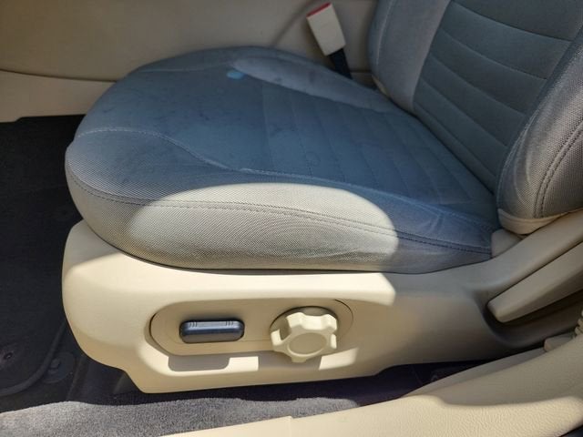 2013 Ford Taurus SE