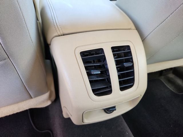 2013 Ford Taurus SE