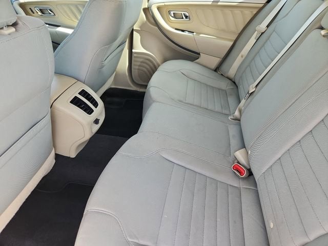 2013 Ford Taurus SE