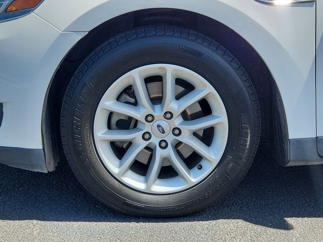 2013 Ford Taurus SE