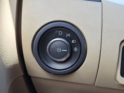 2013 Ford Taurus SE