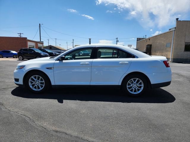 2013 Ford Taurus SE