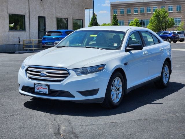 2013 Ford Taurus SE