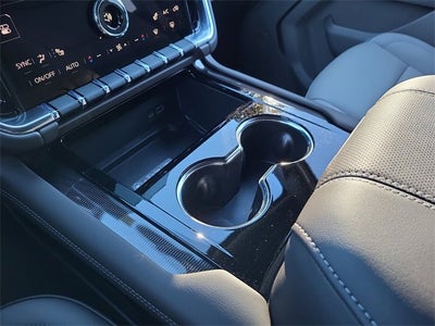 2025 GMC Yukon Elevation