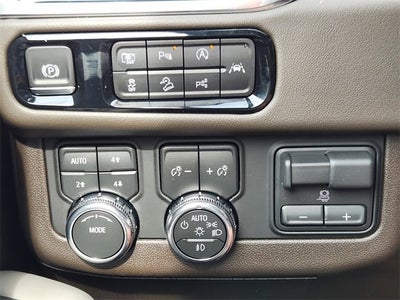 2025 GMC Yukon Elevation