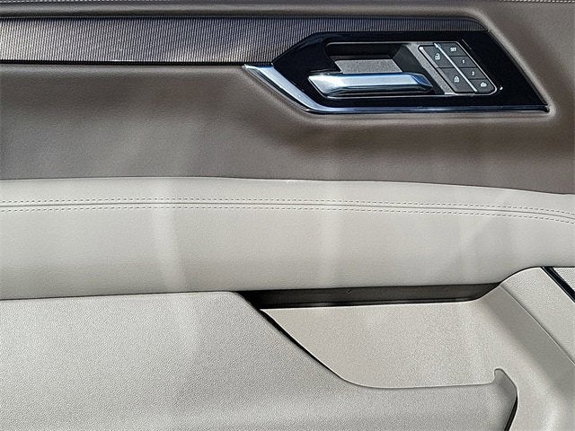 2025 GMC Yukon Elevation