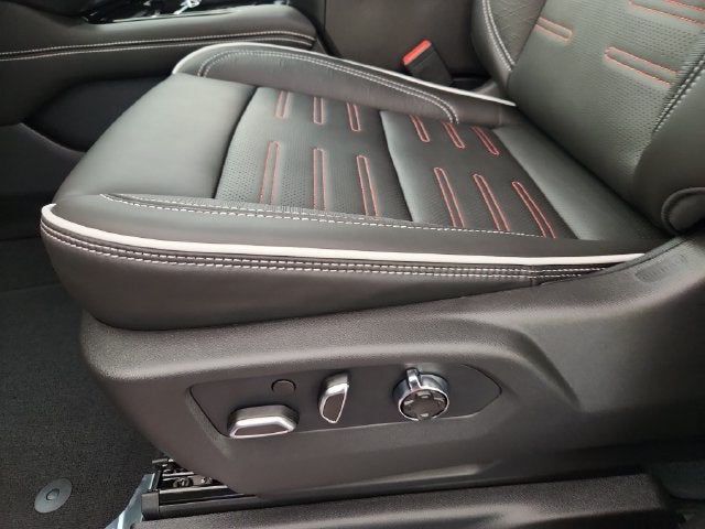 2027 GMC Yukon AT4 Ultimate - Photo 11