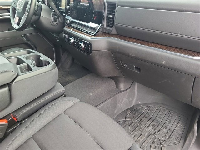 2025 GMC Sierra 1500 SLE