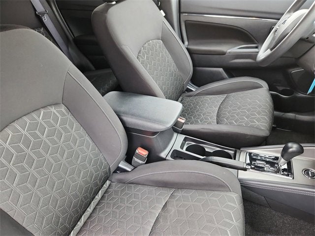 2025 Mitsubishi Outlander Sport S