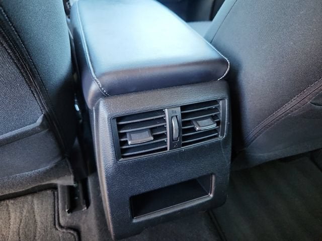 2025 Mitsubishi Outlander ES